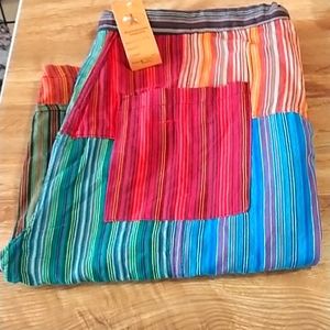 Kathmandu Imports Shorts size Medium